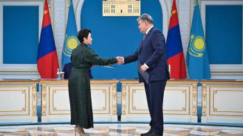 Фотография к новости: Атом, мұнай және "Жаңа Қарақорым": Астана мен Ұлан-Батыр қандай құжаттарға қол қойды?