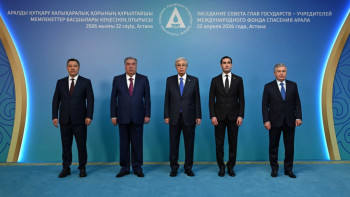 Фотография к новости: Президент Ақордада мәртебелі меймандармен кездесті