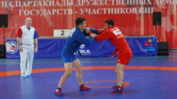 Фотография к новости: Әскери қызметшілер қазақ күресінен өткен чемпионатта 10 алтын медаль жеңіп алды