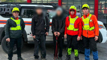Фотография к новости: Сәтпаев шыңынан төмен түсе алмай қалған екі турист құтқарылды