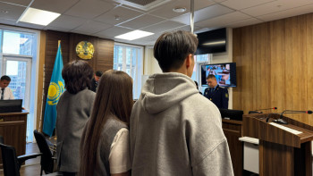 Фотография к новости: Блогер Жанабылов пен Төлегеноваға сот үкімі шықты