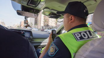 Фотография к новости: Маңғыстауда кәмелетке толмаған бала рөлге отырып, полициядан қашты