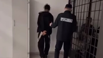 Фотография к новости: "Бәйтерек" ескерткіші алдында әдепсіз қылық көрсеткен 19 жастағы жігіт ұсталды