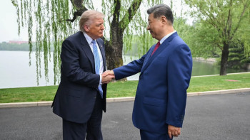 Фотография к новости: Си мен Трамп келіссөзі несімен есте қалды? Қытайдағы саммиттен фоторепортаж