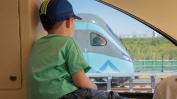 Фотография к новости: Мем болып басталған мегажоба: LRT-ның алғашқы күндері қалай өтті?