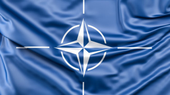 Фотография к новости: НАТО Ормуз бұғазында миссия жүргізу жоспарын әзірлемейді