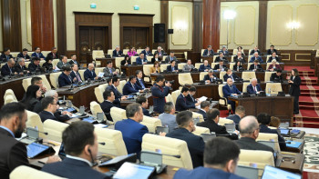 Фотография к новости: Депутаттар бірнеше жаңа заңды жұмысқа алды