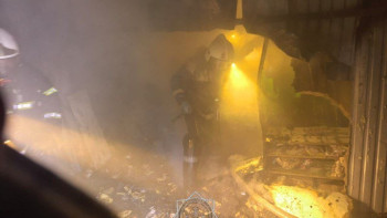 Фотография к новости: Өскеменде өрт сөндірушілер жарылыстың алдын алды