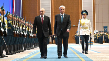 Фотография к новости: Тоқаев Путинді Тәуелсіздік сарайында қарсы алды