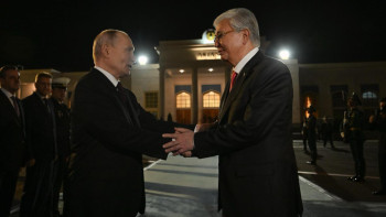Фотография к новости: Тоқаев Путинді елорда әуежайынан шығарып салды