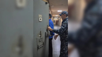 Фотография к новости: Астаналық ер адам автобустағы балағат сөздері мен агрессивті әрекеті үшін 15 тәулікке қамауға алынды