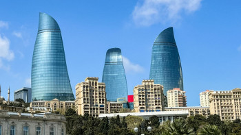 Фотография к новости: Әзербайжан туристерден айырылып жатыр: Келушілер саны күрт төмендеді