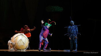 Фотография к новости: Көрерменді баураған қойылым:  Астанада Cirque du Soleil-дің OVO шоуы қалай өтті?