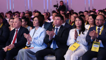 Фотография к новости: «Әділет» партиясы AMANAT мүшелерінің қосылуына қатысты мәлімдеме жасады