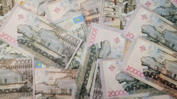Фотография к новости: Биыл дәрігерлердің жалақысын өсіруге 33 миллиард теңге бөлінді