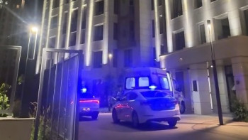 Фотография к новости: Алматыда ер адам 11-қабаттың терезесінен секіріп кетті
