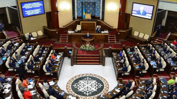 Фотография к новости: Парламент палаталарының соңғы бірлескен отырысы басталды