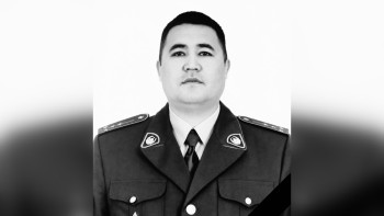 Фотография к новости: Қауіпті жүргізушіні тоқтатпақ болған: Түркістанда полиция қызметкері қаза тапты