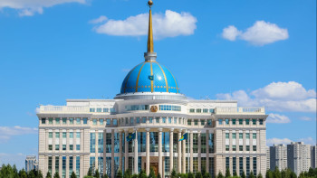 Фотография к новости: Қасым-Жомарт Тоқаев Нұрсұлтан Назарбаевты туған күнімен құттықтады