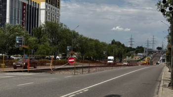 Фотография к новости: Алматыда LRT құрылысы қарқын алды: Жолдардағы қазіргі ахуал қандай?