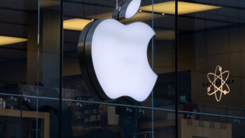Фотография к новости: Apple OpenAI-ді коммерциялық құпияларды ұрлады деп сотқа берді