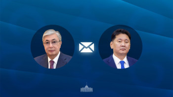 Фотография к новости: Қасым-Жомарт Тоқаев Моңғолия президентін құттықтады