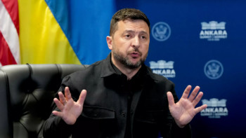 Фотография к новости: Украинада Үкімет қайта жасақталады: Зеленский премьердің отставкасын жариялады
