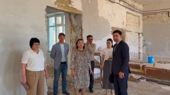 Фотография к новости: Ақтөбе облысында дауылдан бүлінген білім беру нысандары қалпына келтіріледі