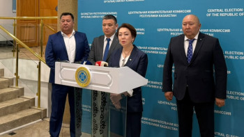 Фотография к новости: Дания Еспаева «Ақ жол» партиясының партиялық тізіміне кімдер енгенін айтты