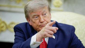 Фотография к новости: Трамп Канададағы орман өртінің түтіні үшін тарифтерді көтеретінін мәлімдеді