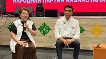 Фотография к новости: «Балаларға салынған инвестиция – ең маңызды капитал»: ҚХП педагогтармен кездесті