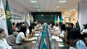 Фотография к новости: «Ауыл әйелдері зейнетке ерте шығуы керек»: Ауылдық әйелдер елордада бас қосты