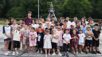 Фотография к новости: Бала жүрегіндегі үлкен үміт: Алматыда балалар үйінің тәрбиеленушілеріне мерекелік күн ұйымдастырылды
