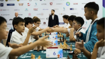 Фотография к новости: Kazakhstan vs World: Қазақстанның жас шахматшылары әлем құрамасымен бақ сынады