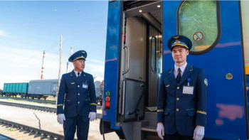 Фотография к новости: Елордадан Арқалыққа Starlink арқылы тегін интернеті бар пойыз қатынай бастады