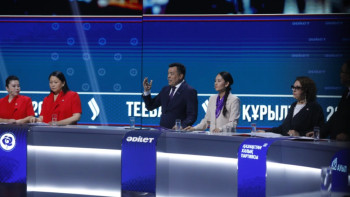 Фотография к новости: Теледебаттың екінші раунды: партиялар журналистер мен көрермен сұрақтарына жауап берді