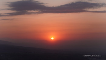 Фотография к новости: +44°С ыстық: Синоптиктер Қазақстанның бірнеше өңірінде дауылды ескерту жариялады