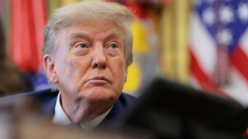 Фотография к новости: Ормуз бұғазы үшін тартыс: Трамп Оманға қоқан-лоққы жасады