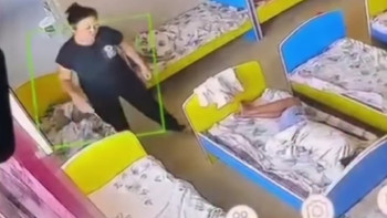 Фотография к новости: Таразда тәрбиеші аутизмі бар баланы қол-аяғын байлап ұйықтатпақ болған