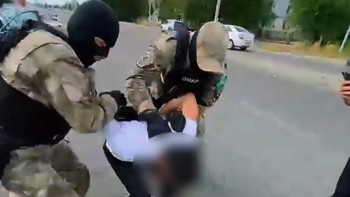 Фотография к новости: Түнде үйге кіріп, 2 млн теңгенің затын алып кеткен: Ақтөбеде күдікті ұсталды