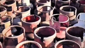 Фотография к новости: Қостанайда тіркемесінде 400 газ баллоны бар жүк көлігі өртенді