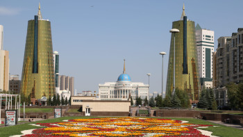 Фотография к новости: Тоқаев: Қазақстан тұтастай үлкен құрылыс алаңына айналып келеді