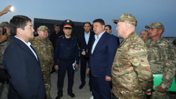 Фотография к новости: Қанат Бозымбаев: Қайғылы оқиғаға себеп болған әрбір лауазымды тұлға заң алдында жауап береді