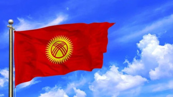 Фотография к новости: Қырғызстандағы президент сайлауы: Садыр Жапаров жаңа жарлыққа қол қойды