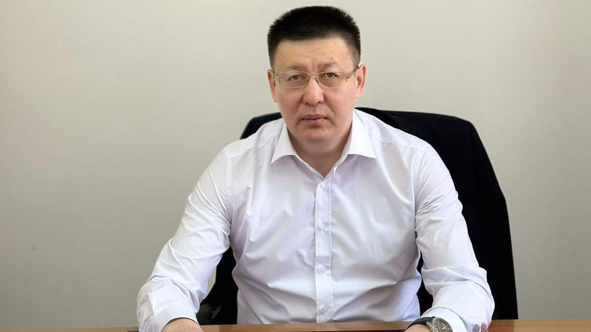  кейіпкердің жеке мұрағатынан