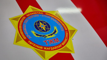 Фотография к новости: Түркістан облысында екі көлік балшыққа батып қалды