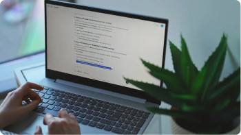 Фотография к новости: OpenAI компаниясы ChatGPT жазған мәтінді анықтайтын белгі енгізбек
