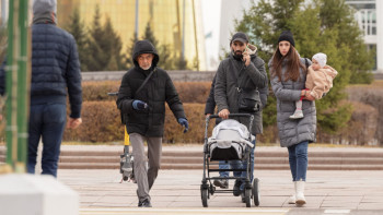 Фотография к новости: Декрет, емделу, жәрдемақы мен зейнетақы: Мемлекет қазақстандықтарға қандай кепілдік береді?