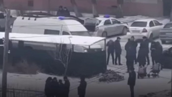 Фотография к новости: Семейде жаңа туған сәбиін қоқыс жәшігіне тастаған полиция қызметкері өмір бойына сотталды
