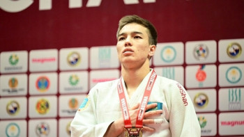 Фотография к новости: Ибраһим Нұрмаханұлы Азия Пара ойындарының чемпионы атанды